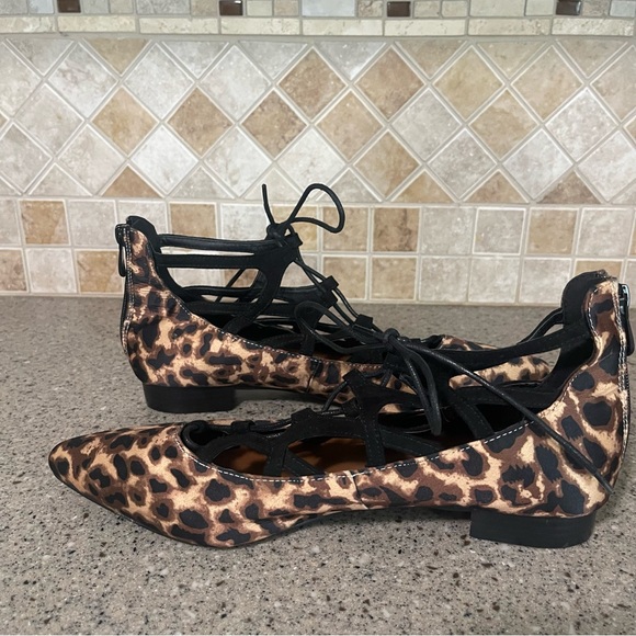Midnight Velvet Women’s Ballet Cut Out Lace Up Leopard Print Size 11W - Picture 5 of 9